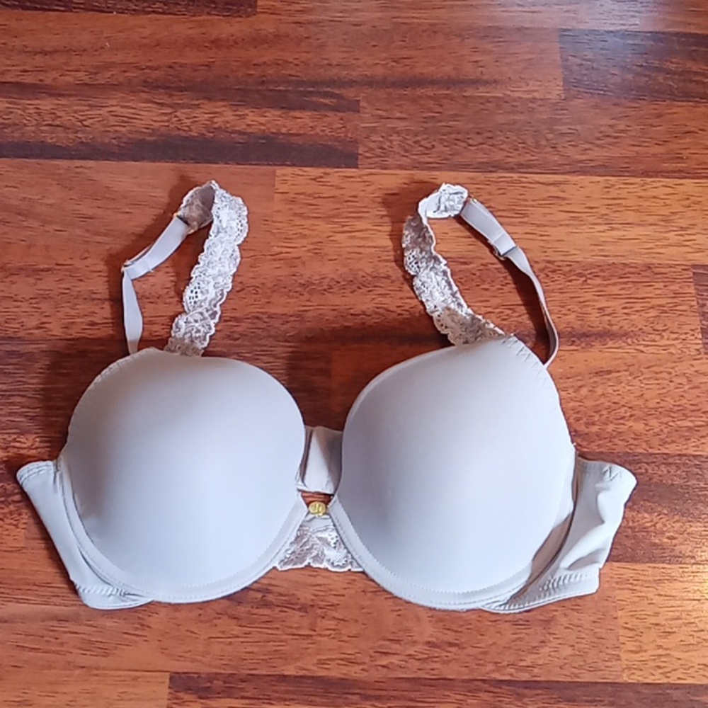 Natori Cream Lace Bra